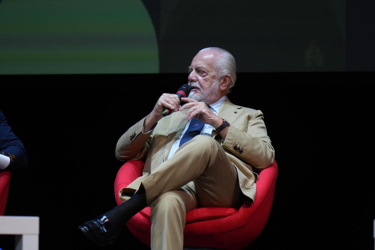 Napoli, De Laurentiis attacca FIFA e UEFA sugli infortuni: “Così non si va avanti!”, poi la soluzione al problema