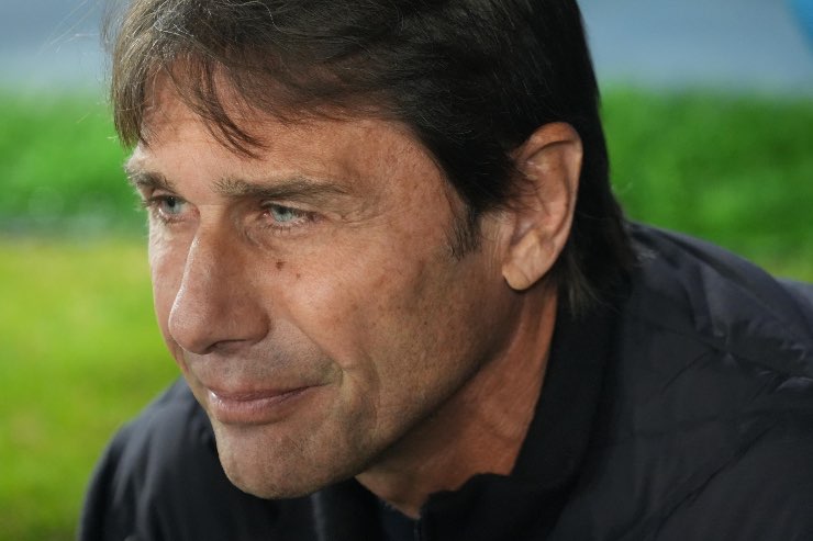 Antonio Conte in panchina per la Serie A 2025