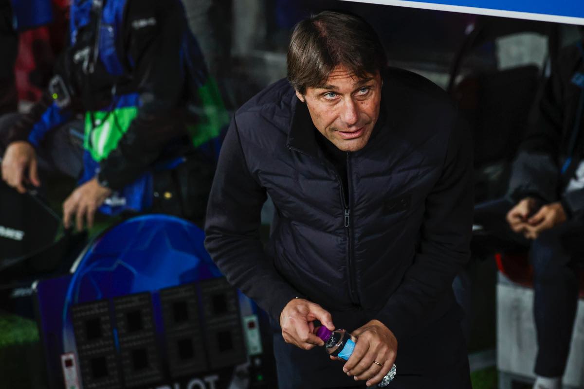 Antonio Conte nella gara di Champions League 2025