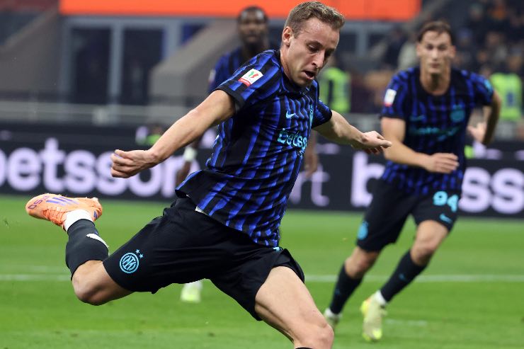 Davide Frattesi in campo contro il Venezia 