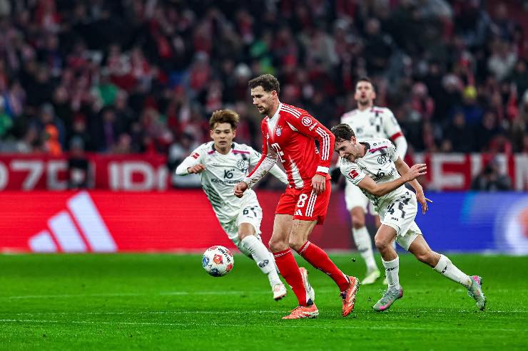 Napoli, Goretzka con la maglia del Bayern Monaco 