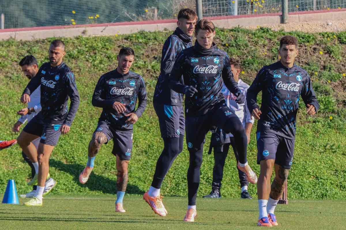 Gruppo Napoli in allenamento per la gara di Champions League