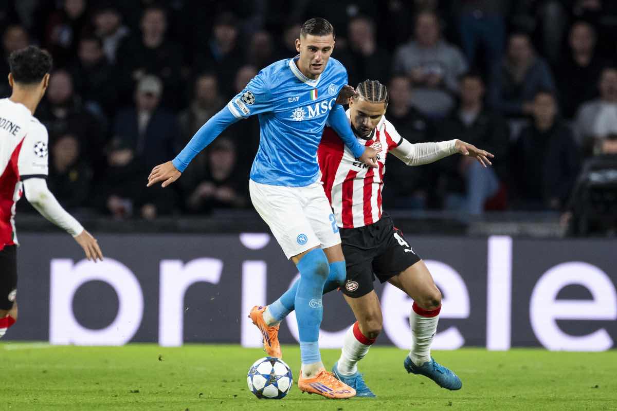 Napoli, Lucca in campo contro il PSV