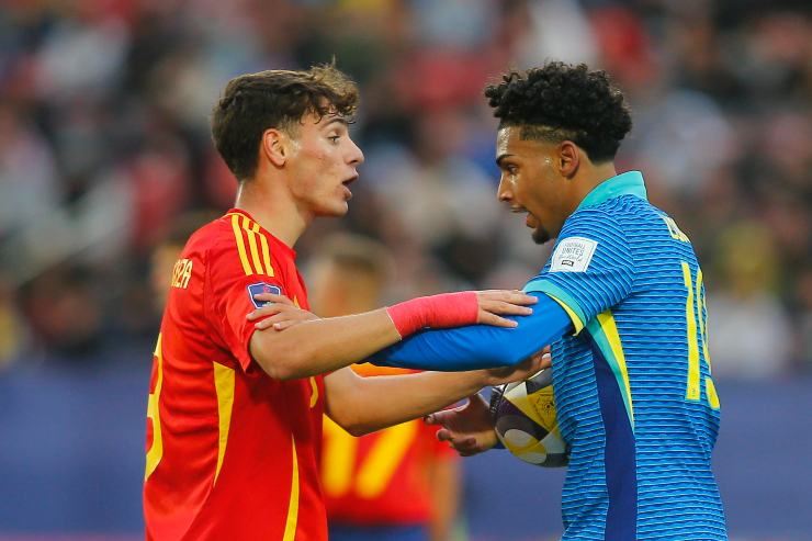 Rodrigo Mendoza, in campo durante il Mondiale U20 nella sfida tra Spagna e Brasile