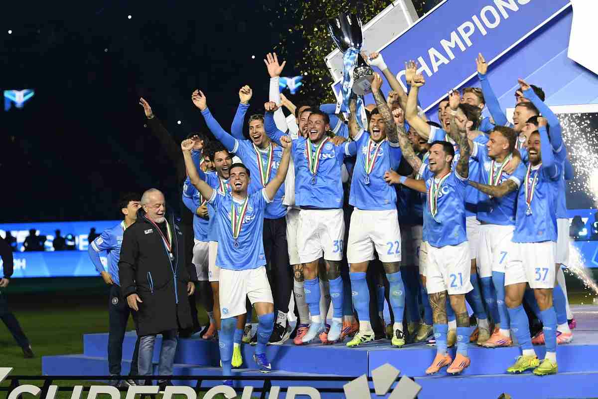 Il Napoli festeggia la vittoria della Supercoppa Italiana a Riad