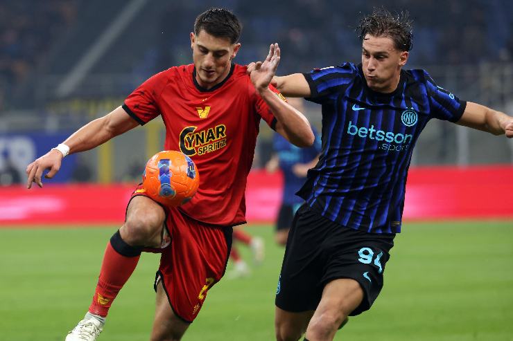 Pio Esposito nel corso della partita di Coppa Italia tra Inter e Venezia a San Siro