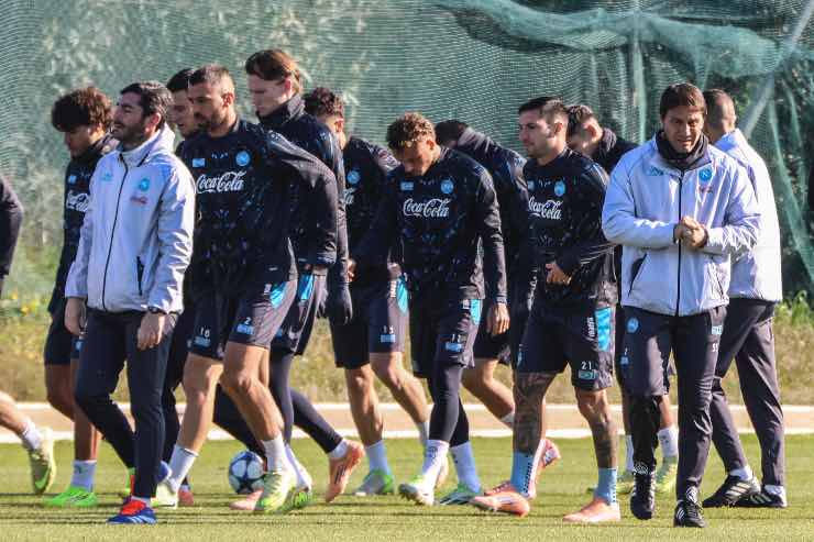 Squadra Napoli in allenamento pre Champions League