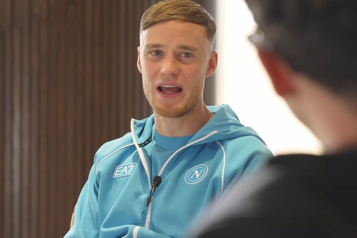 Sam Beukema parla ai microfoni della Lega di Serie A