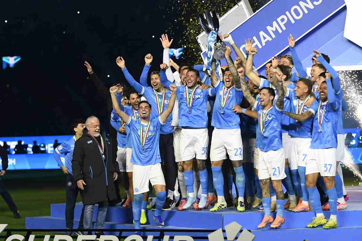 Il Napoli festeggia la Supercoppa Italiana