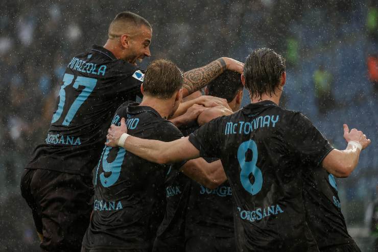 Calciatori del Napoli esultano