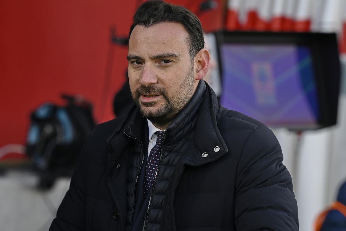 Giovanni Manna in campo per la gara di Serie A 2025