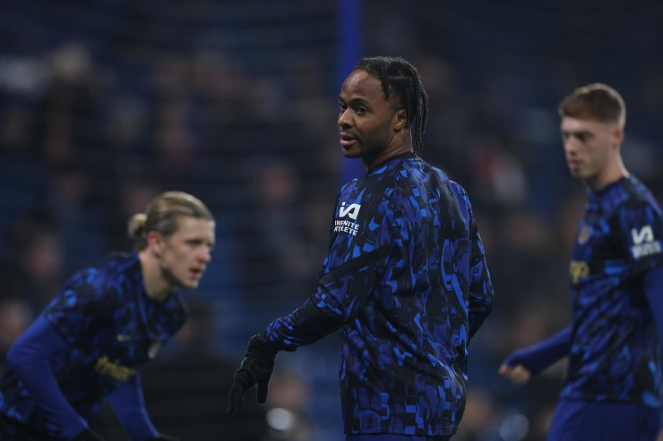 Raheem Sterling, attaccante del Chelsea, nel corso del riscaldamento