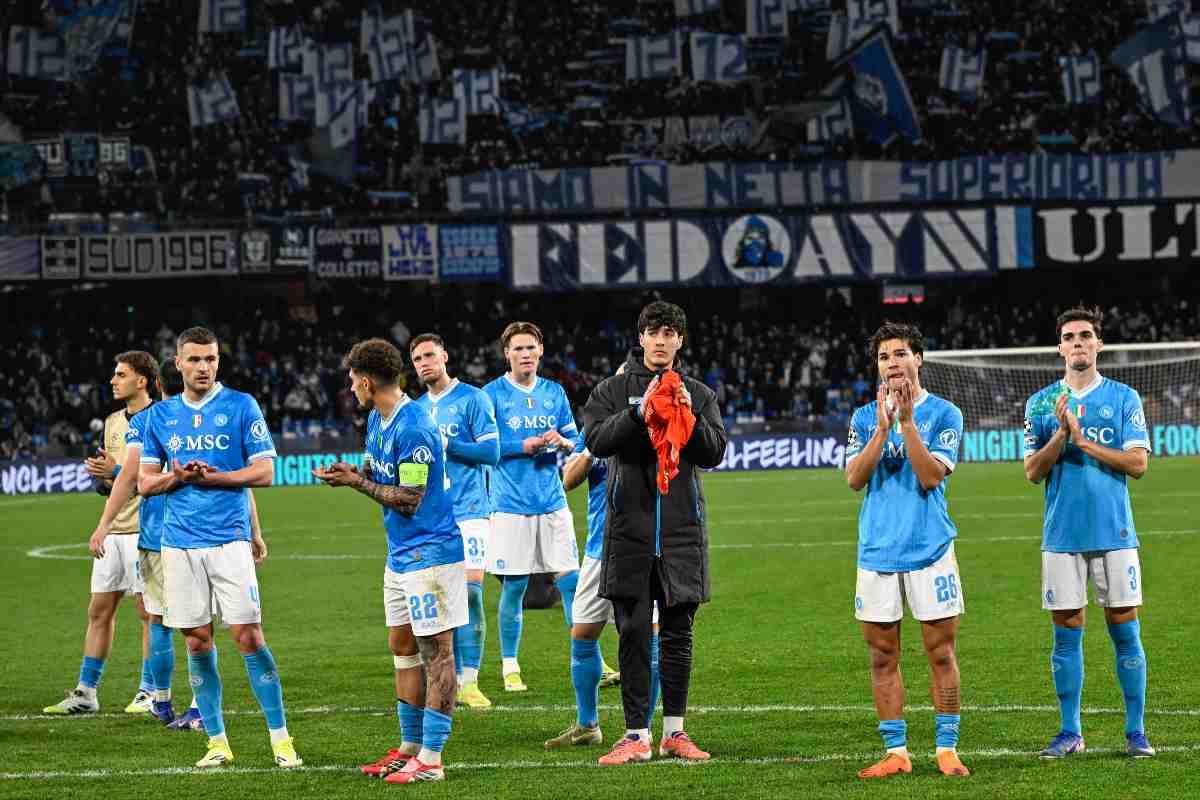Napoli saluta i suoi tifosi a fine partita