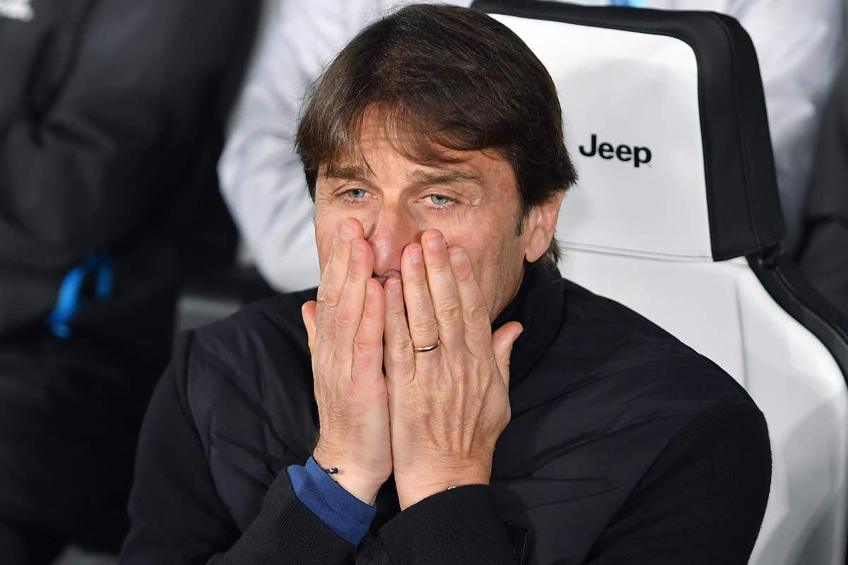 Antonio Conte in panchina per la Serie A