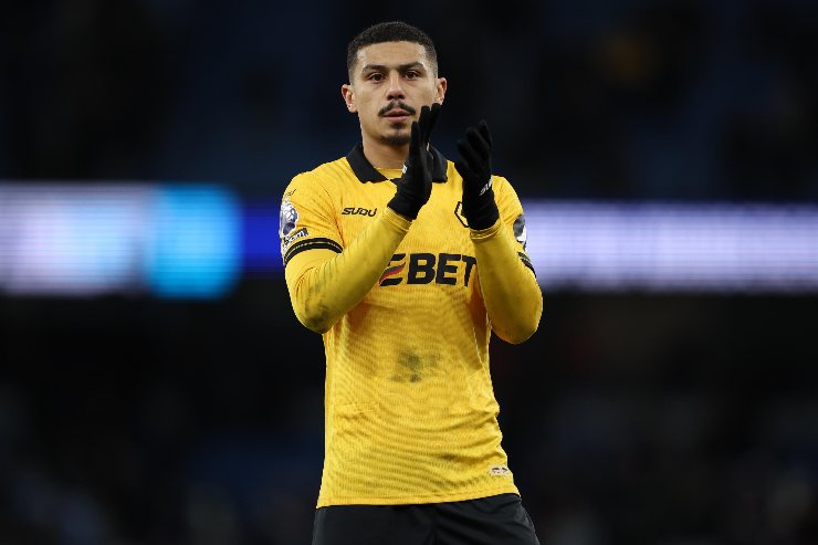 Joao Gomes saluta il pubblico