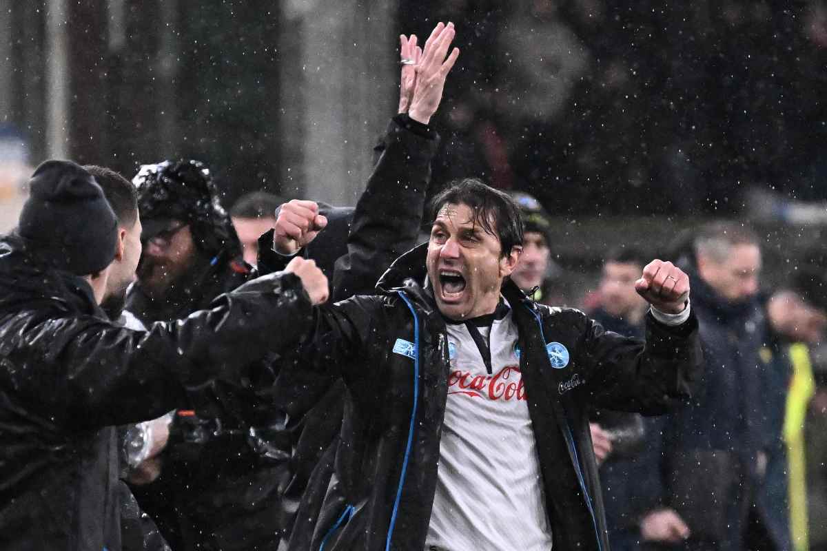 Antonio Conte esulta al gol realizzato
