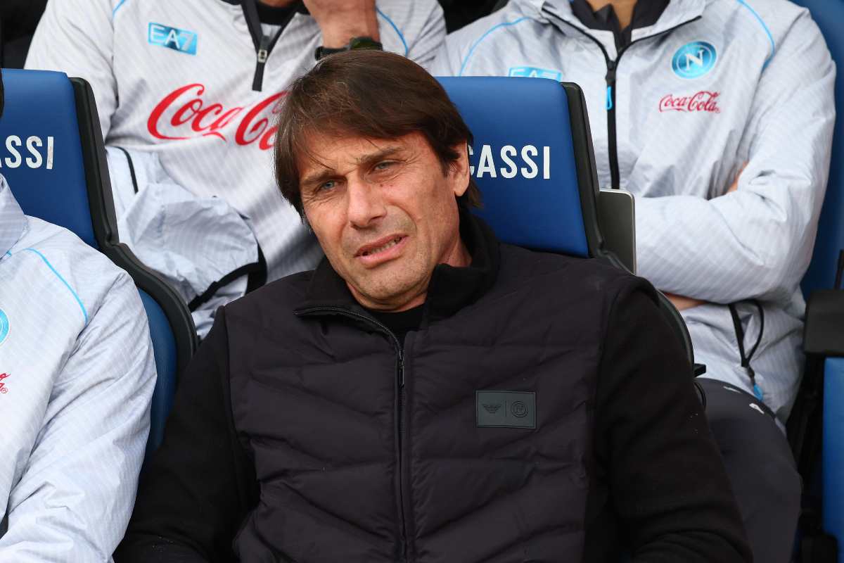 Conte in panchina con il Napoli