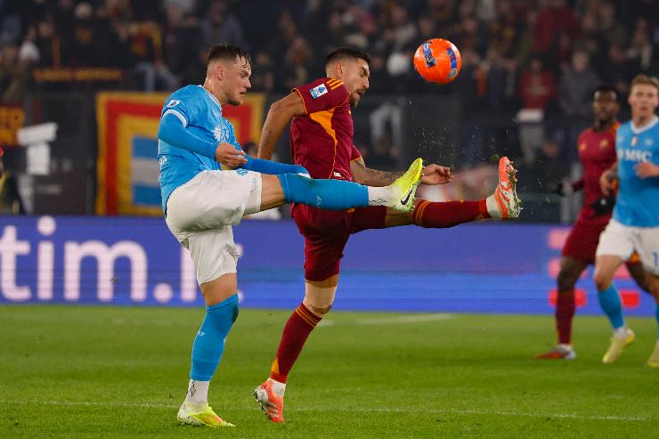 Sam Beukema contro la Roma