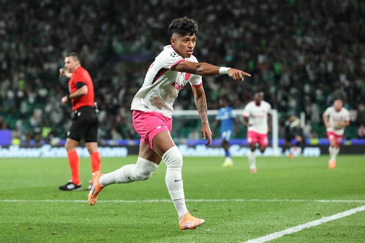 Alisson Santos esulta con lo Sporting