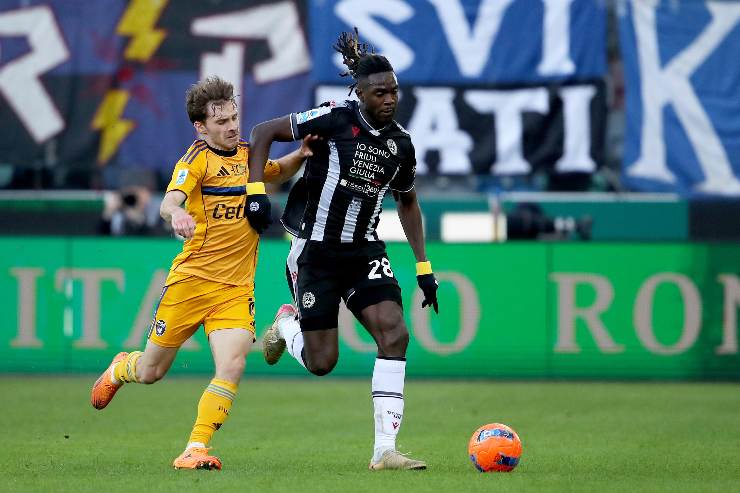 Solet corre palla al piede durante una partita dell'Udinese