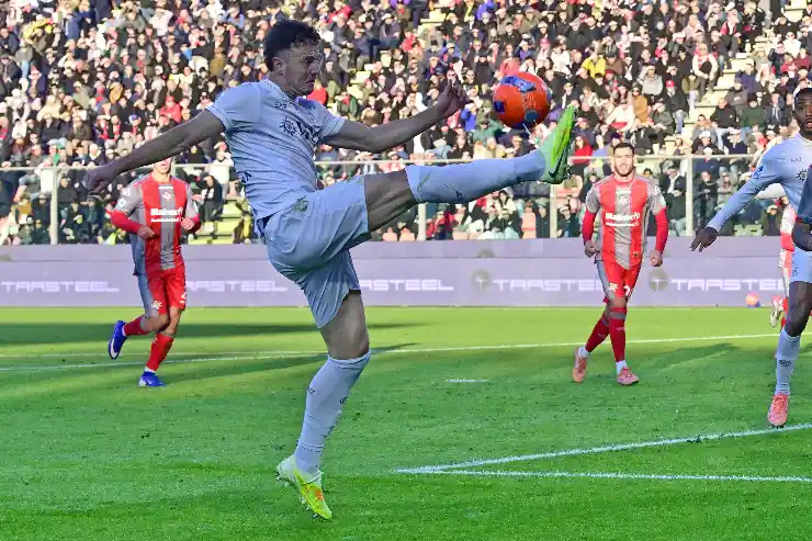 Amir Rrahmani in campo nella sfida tra Napoli e Cremonese