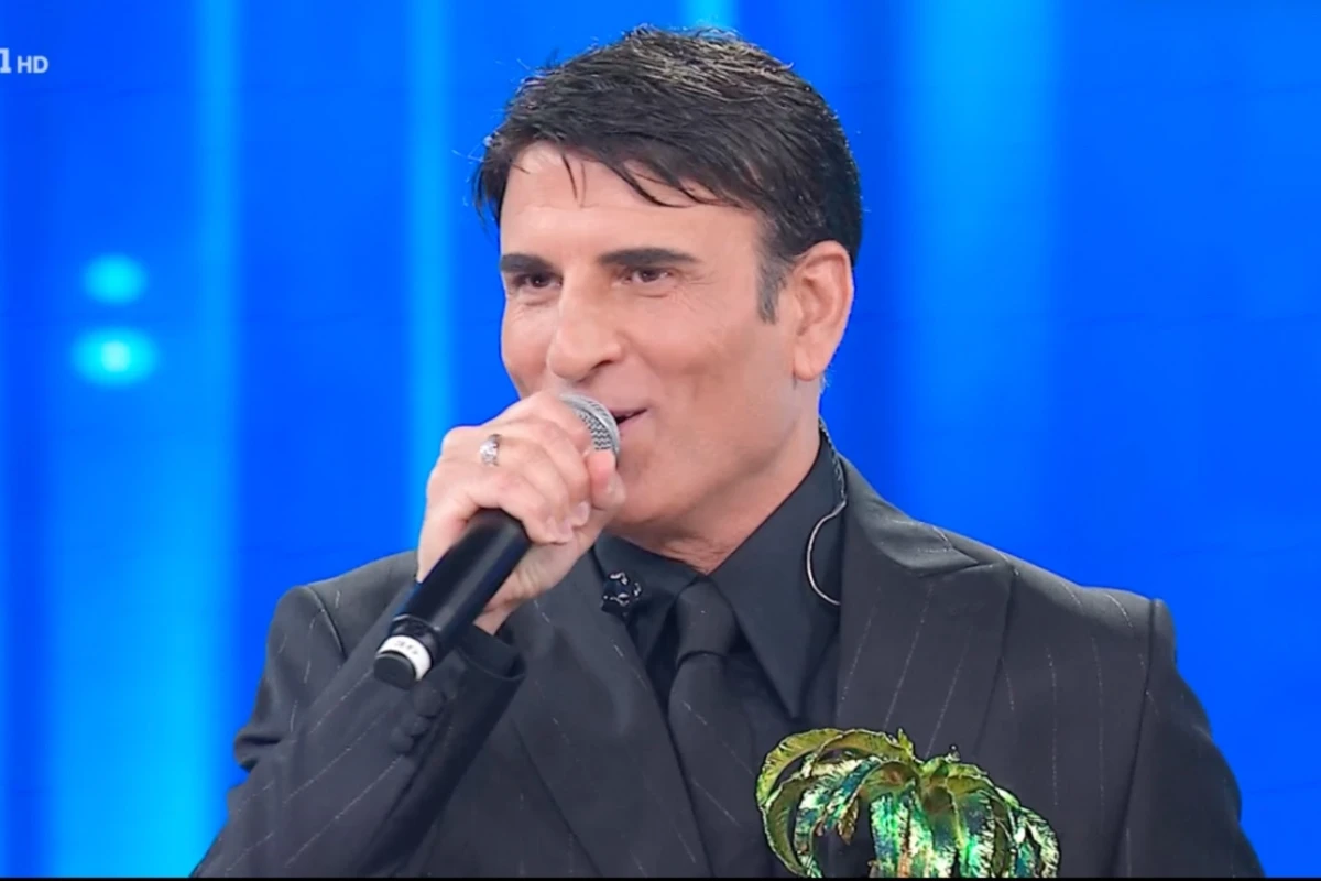 Sal Da Vinci sul tributo del Maradona: “Emozione grandissima”, poi la battuta tra Champions e Eurovision