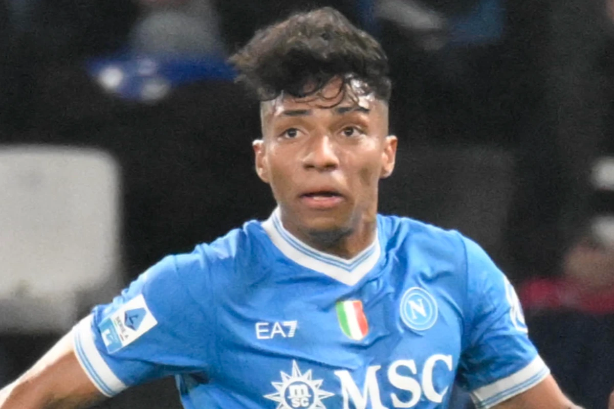 Alisson Santos in maglia Napoli per il campionato