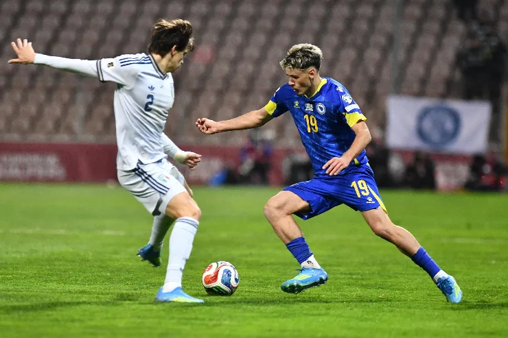 Karim Alajbegovic durante Bosnia-Italia