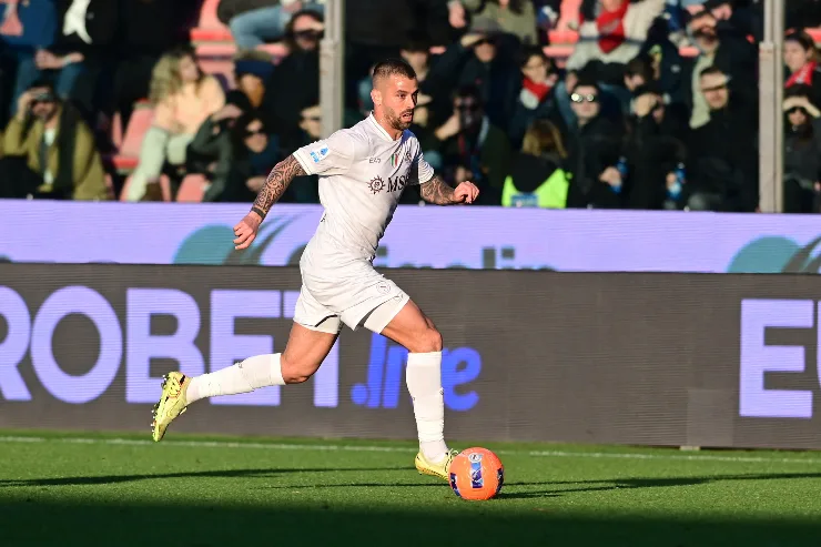 Leonardo Spinazzola, terzino del Napoli, corre nel corso di un match di Serie A