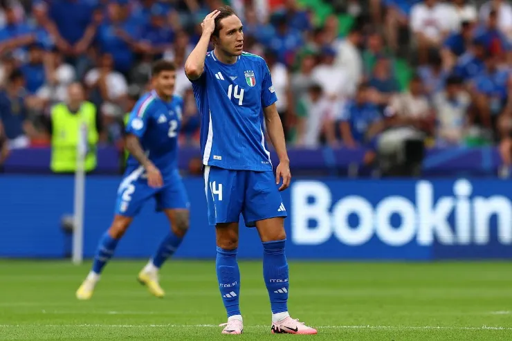 Federico Chiesa in maglia Italia numero 14 durante una partita della nazionale italiana