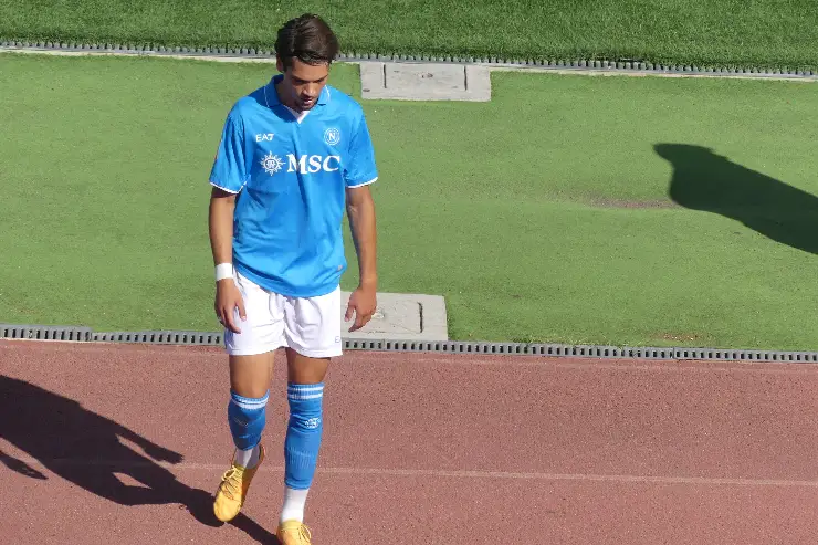 Antonio Cimmaruta in divisa Napoli durante l'allenamento al centro sportivo