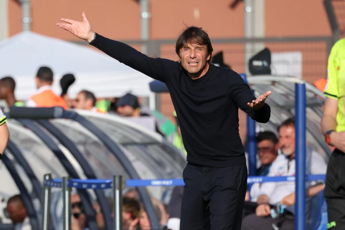 Rapporti Conte-squadra tesissimi, Corona svela tutto: “Lo vogliono via! ADL? Non comanda….”