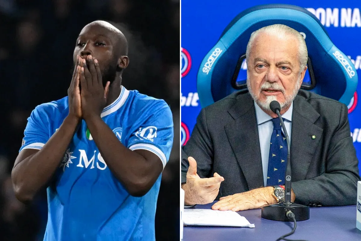 Romelu Lukaku in maglia Napoli accanto al presidente De Laurentiis