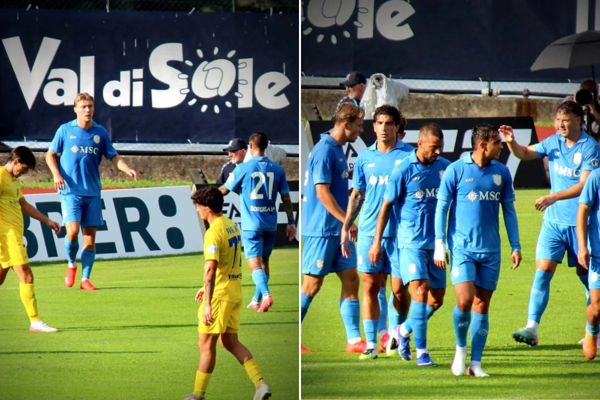 Giocatori del Napoli in campo contro la Carrarese durante il ritiro estivo