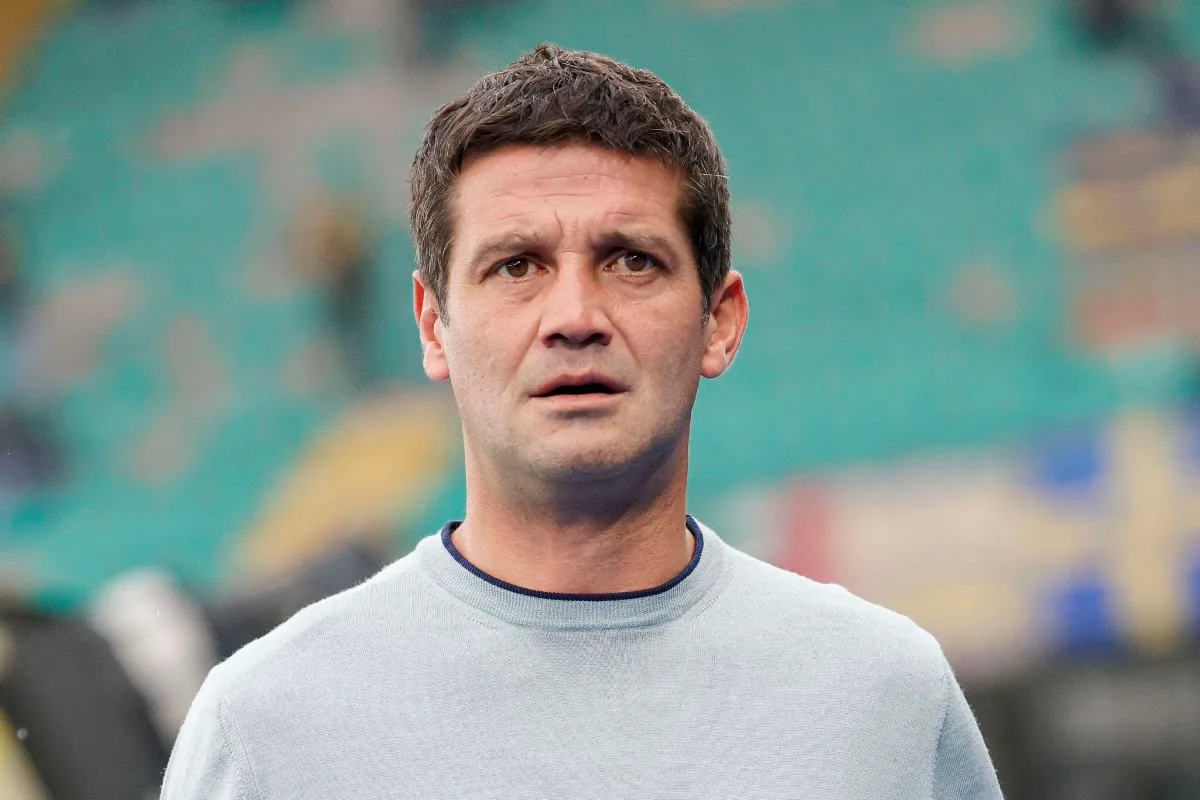 chivu ironizza in allenamento e cita il napoli niente mano come lobotka da Spazionapoli.it chivu ironizza in allenamento e cita il napoli niente mano come lobotka
