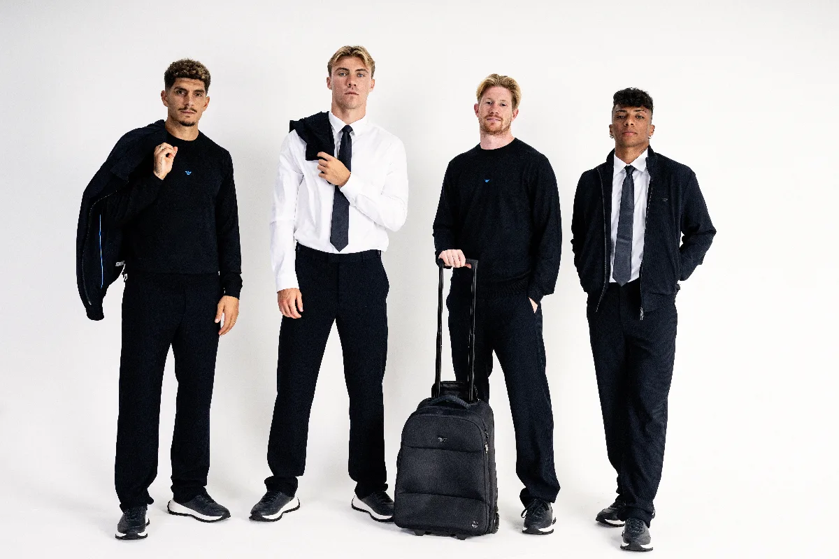 napoli nuova collaborazione con emporio armani le foto della linea formal wear da Spazionapoli.it napoli nuova collaborazione con emporio armani le foto della linea formal wear