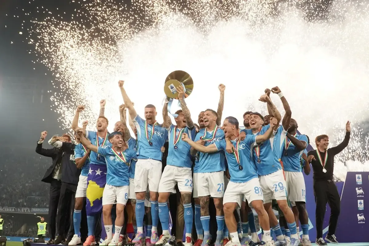 lascia il napoli dopo lo scudetto ora 232 ufficiale la formula del trasferimento da Spazionapoli.it lascia il napoli dopo lo scudetto ora 232 ufficiale la formula del trasferimento