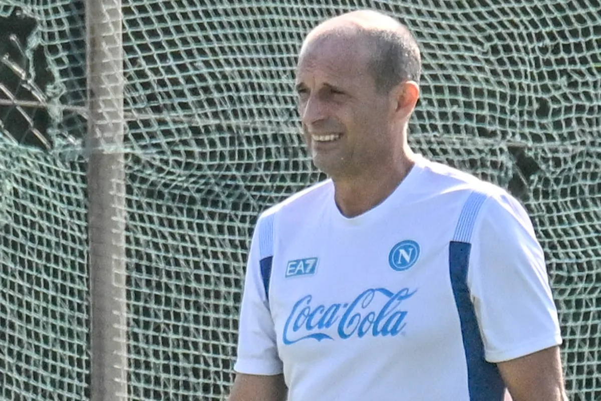Allegri durante seduta di allenamento a Castel Volturno