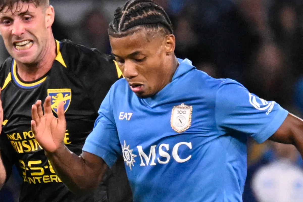 David Neres si ferma: lesione al semimembranoso della coscia destra