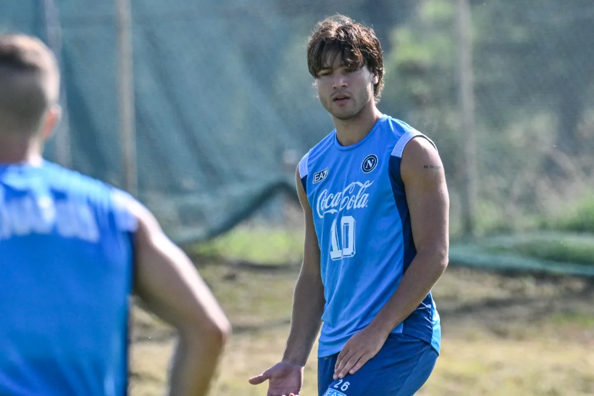 Vergara torna ad allenarsi in gruppo: il Napoli recupera il centrocampista